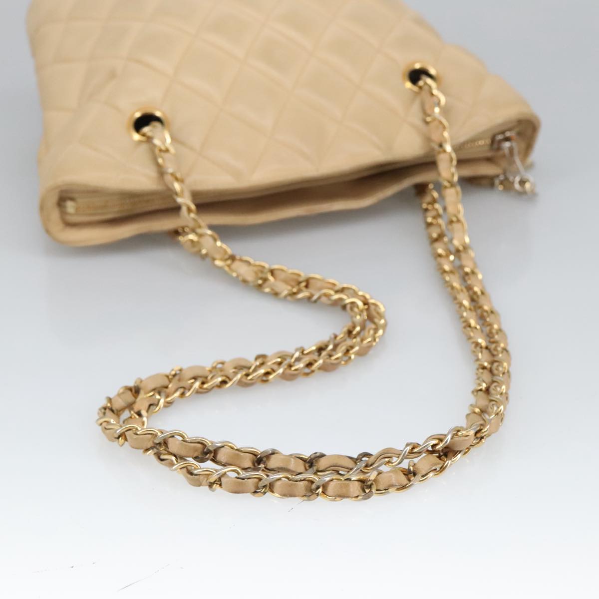 CHANEL Matelasse Chain Shoulder Bag Leather Beige CC Auth yb718