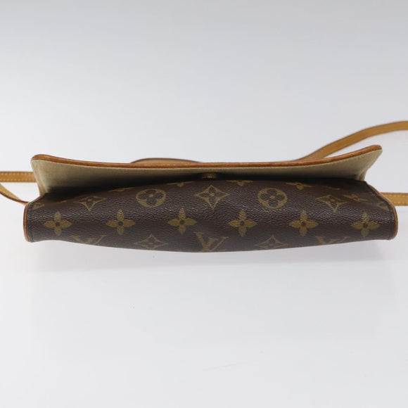 LOUIS VUITTON Monogram Pochette Twin GM Shoulder Bag M51852 LV Auth yb742