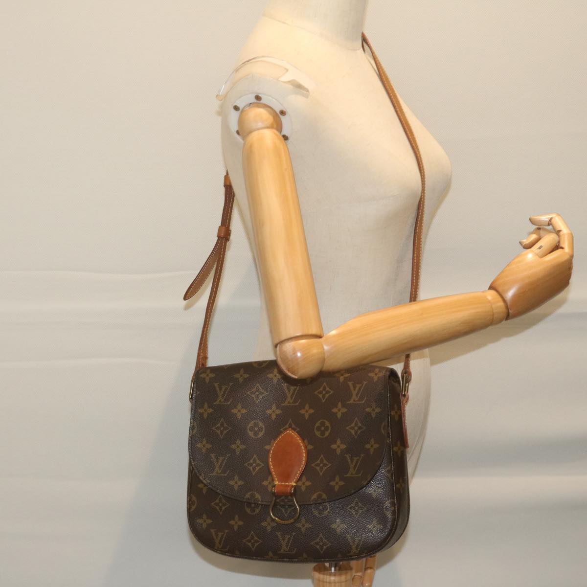 LOUIS VUITTON Monogram Saint Cloud GM Shoulder Bag M51242 LV Auth yk10087