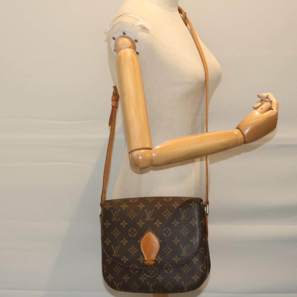 LOUIS VUITTON Monogram Saint Cloud GM Shoulder Bag M51242 LV Auth yk10092