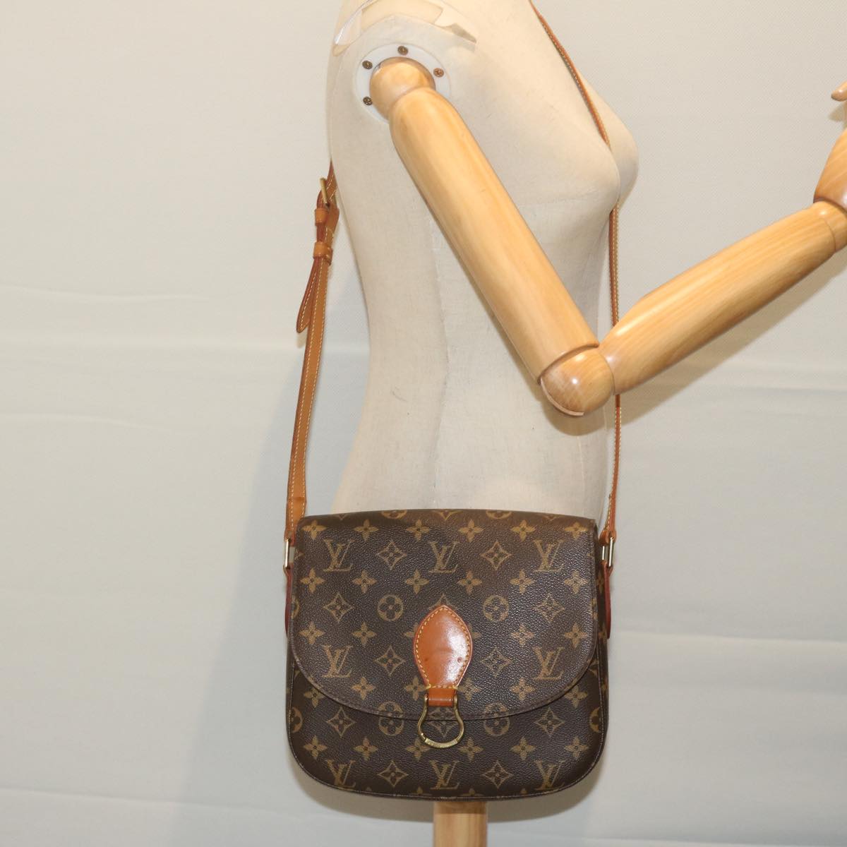 LOUIS VUITTON Monogram Saint Cloud GM Shoulder Bag M51242 LV Auth yk10101