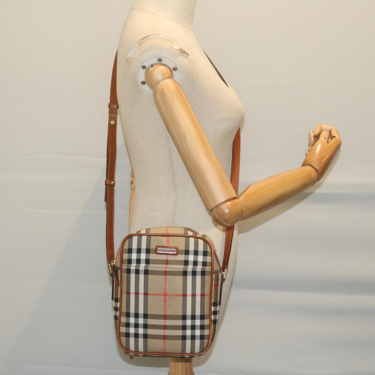 BURBERRY Nova Check Shoulder Bag Nylon Canvas Beige Auth yk10139