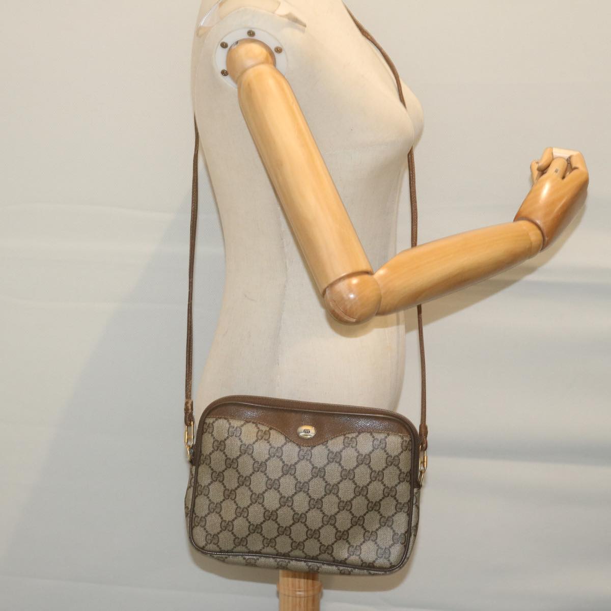 GUCCI GG Supreme Shoulder Bag PVC Leather Beige 97 02 068 Auth yk10142