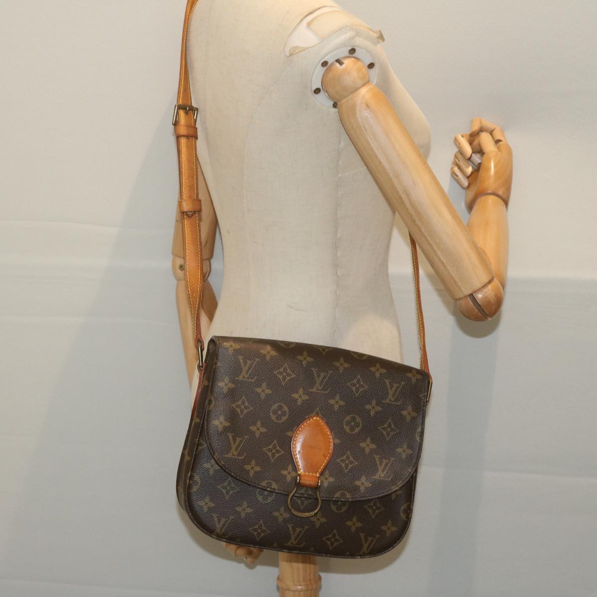 LOUIS VUITTON Monogram Saint Cloud GM Shoulder Bag M51242 LV Auth yk10225