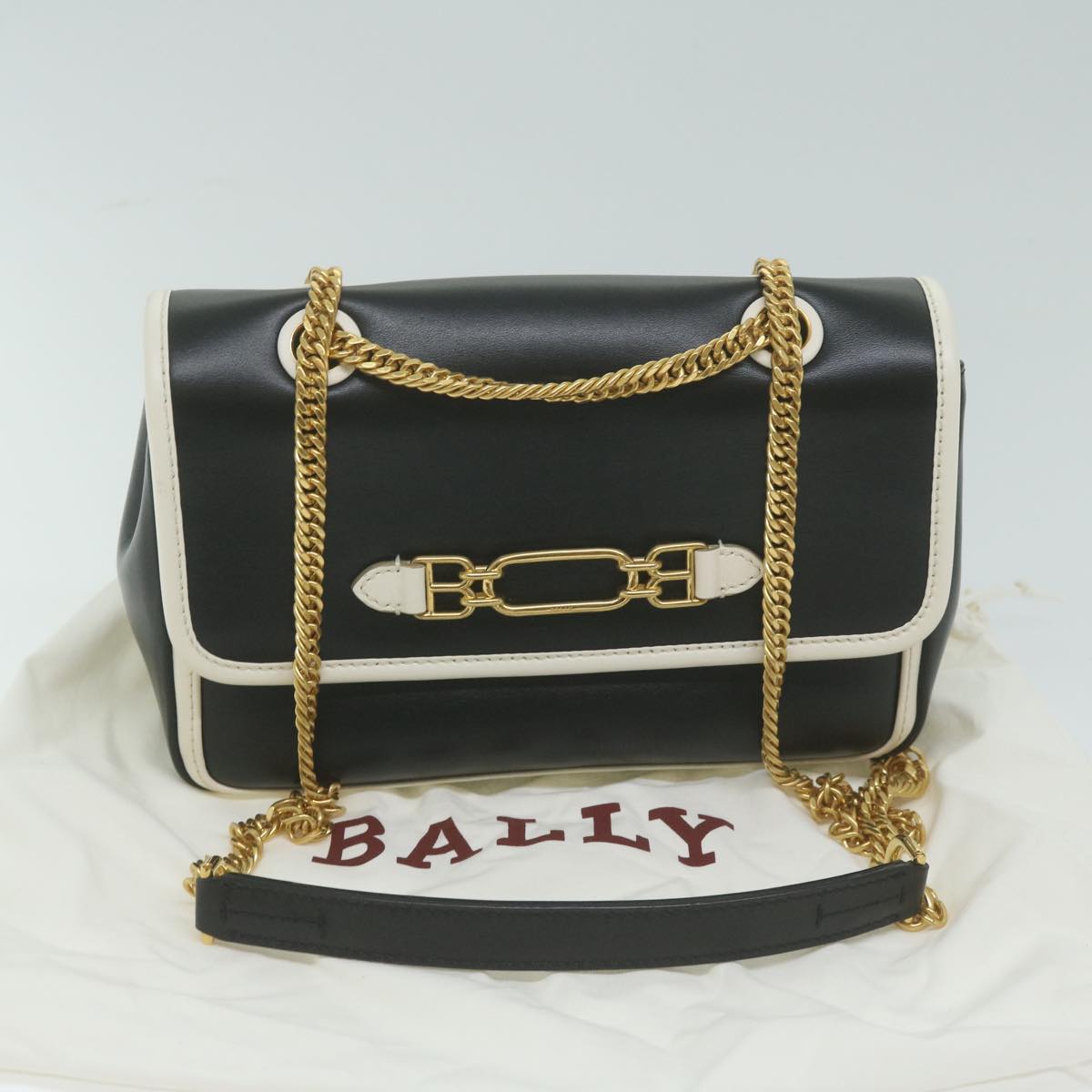 BALLY Chain Shoulder Bag Leather Black White Auth yk10275