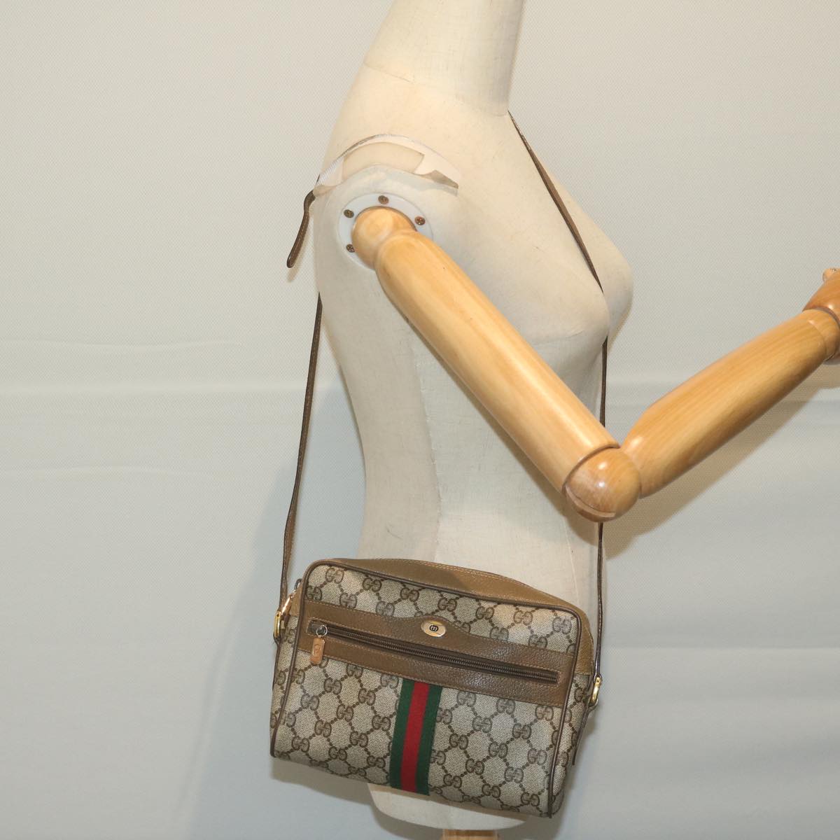 GUCCI GG Supreme Web Sherry Line Shoulder Bag Beige Red 111 02 004 Auth yk10395