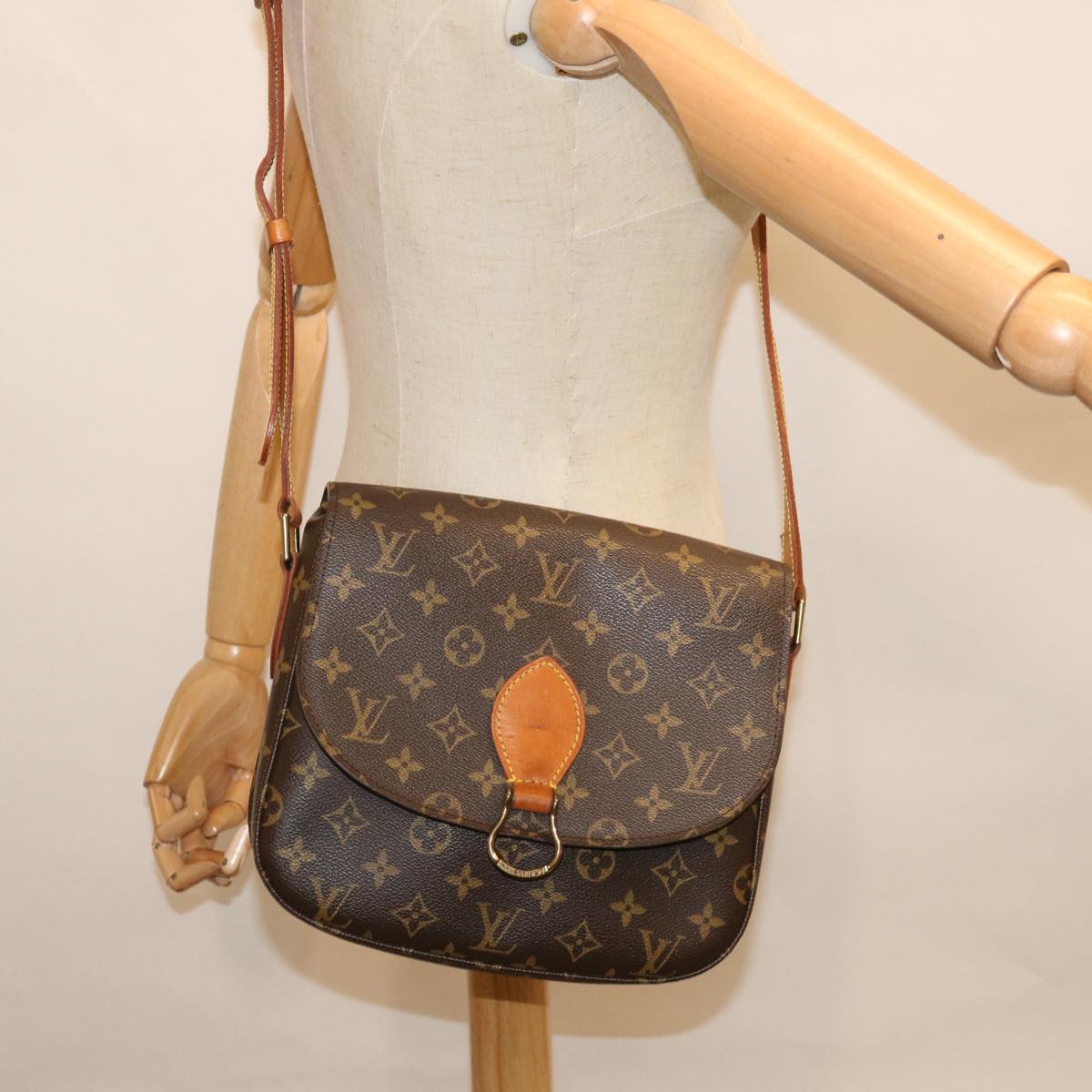 LOUIS VUITTON Monogram Saint Cloud GM Shoulder Bag M51242 LV Auth yk10427