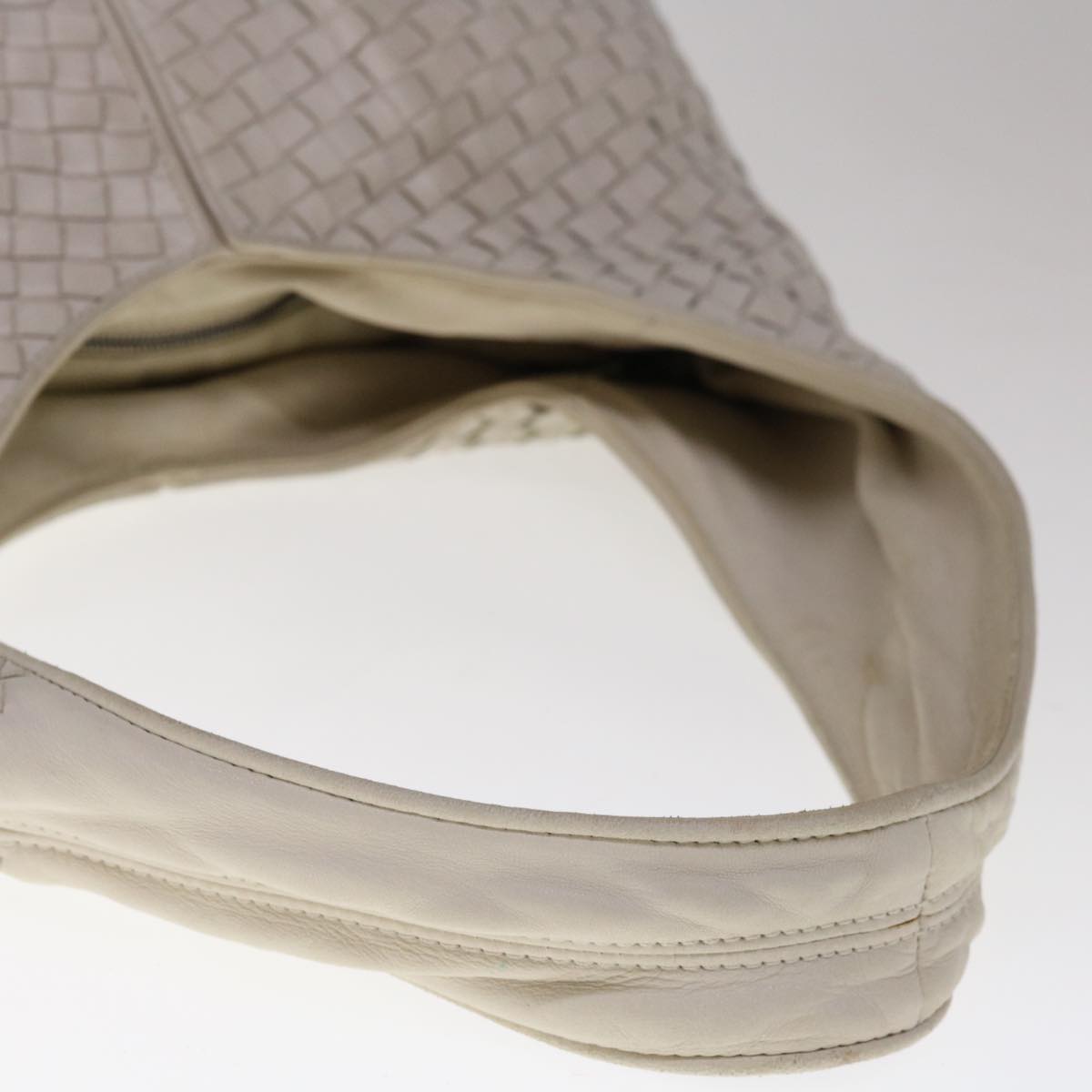 BOTTEGA VENETA INTRECCIATO Shoulder Bag Leather White Auth yk10508