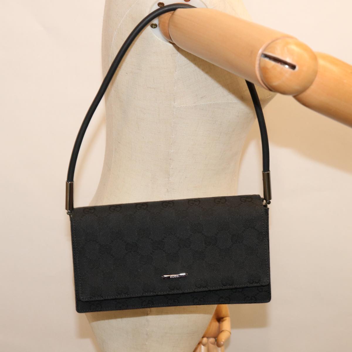 GUCCI GG Canvas Shoulder Bag Black 01235 Auth yk10637