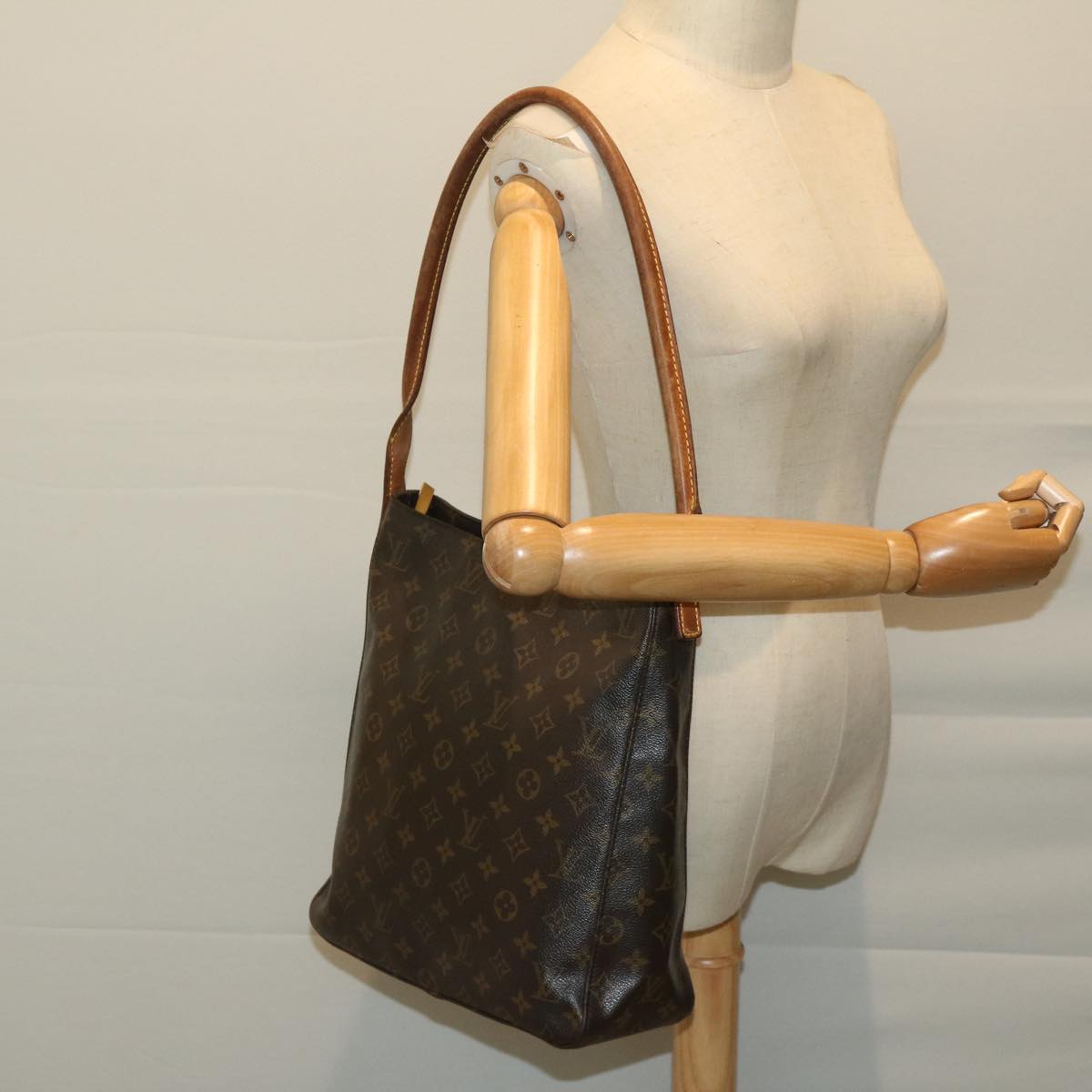 LOUIS VUITTON Monogram Looping GM Shoulder Bag M51145 LV Auth yk10818