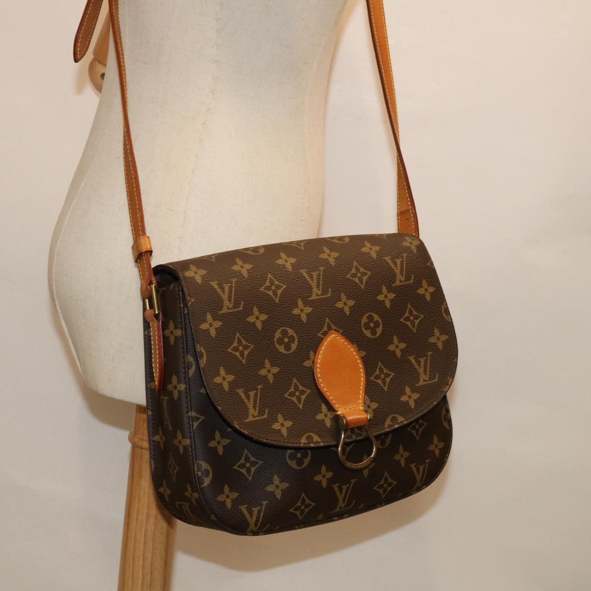 LOUIS VUITTON Monogram Saint Cloud GM Shoulder Bag M51242 LV Auth yk10836