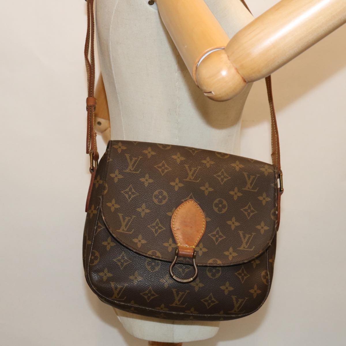 LOUIS VUITTON Monogram Saint Cloud GM Shoulder Bag M51242 LV Auth yk10883