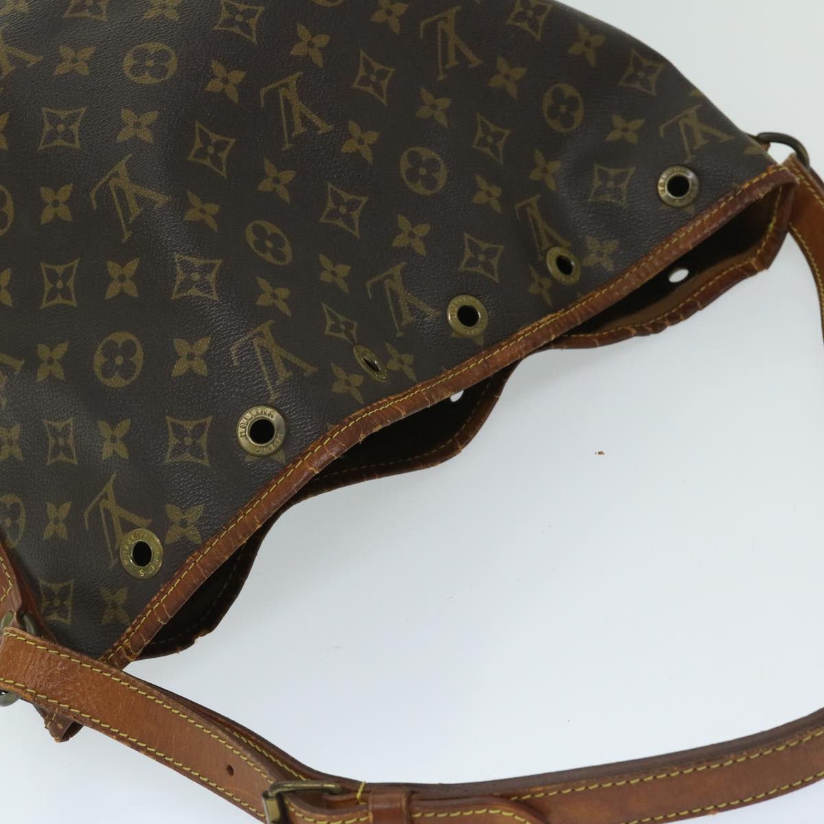 LOUIS VUITTON Monogram Petit Noe Shoulder Bag M42226 LV Auth yk11003