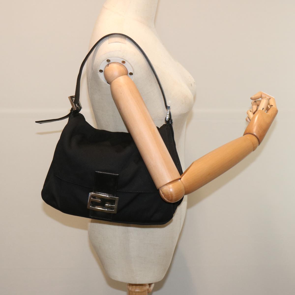 FENDI Mamma Baguette Shoulder Bag Nylon Black Auth yk11053