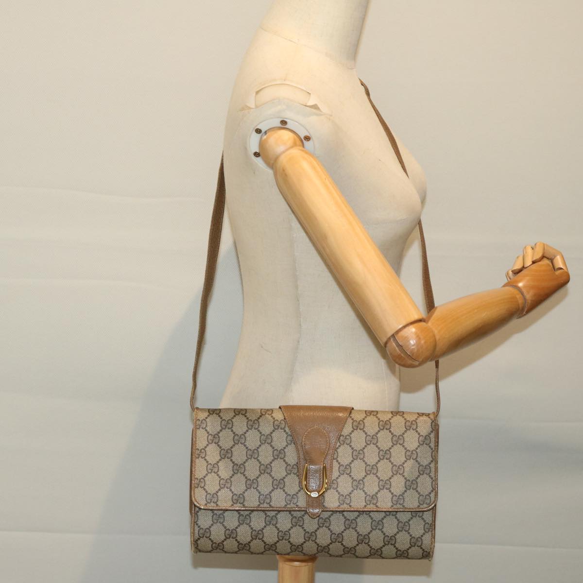 GUCCI GG Supreme Shoulder Bag PVC Beige 904 02 050 Auth yk11071