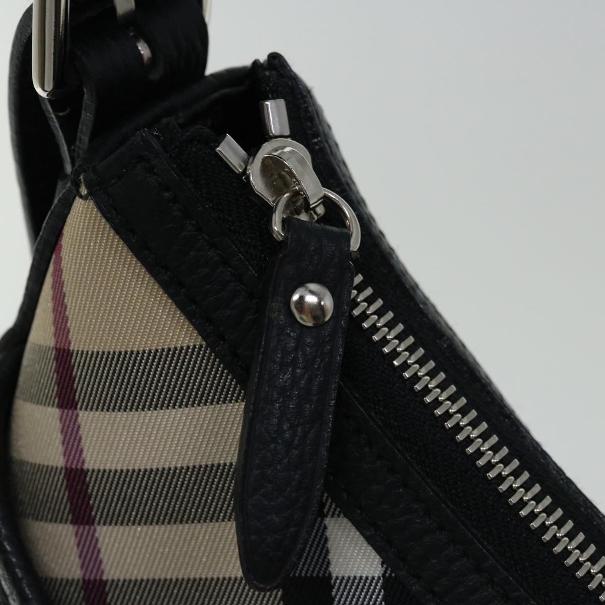 BURBERRY Nova Check Shoulder Bag Nylon Beige Black Auth yk11086