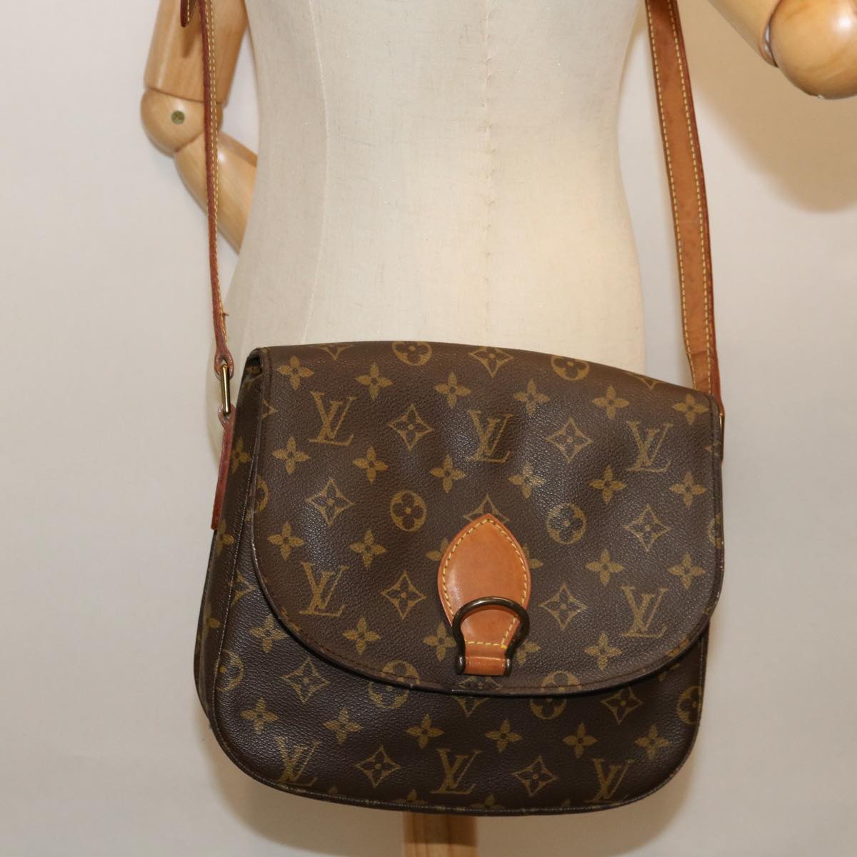 LOUIS VUITTON Monogram Saint Cloud GM Shoulder Bag M51242 LV Auth yk11154