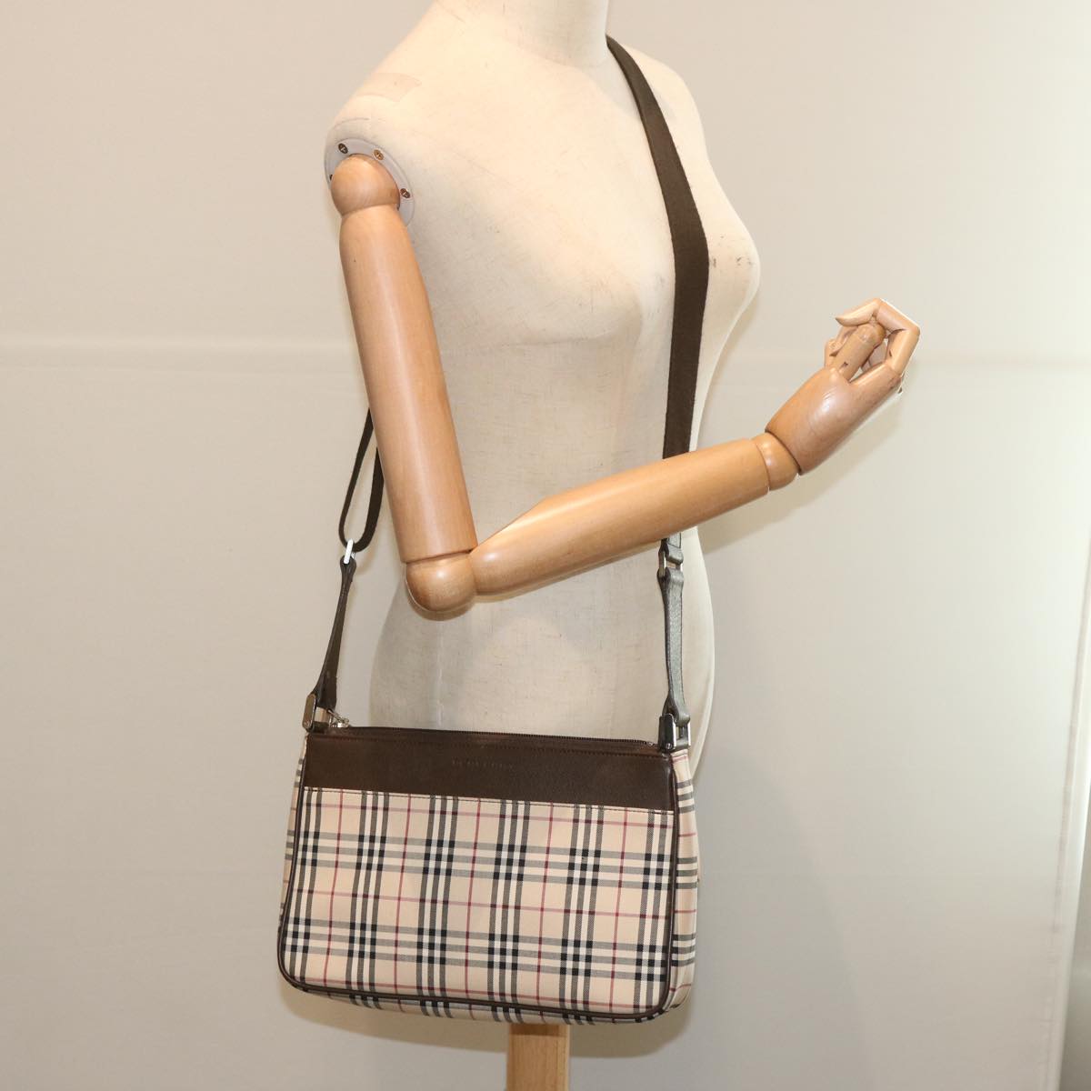 BURBERRY Nova Check Shoulder Bag Canvas Beige Auth yk11223