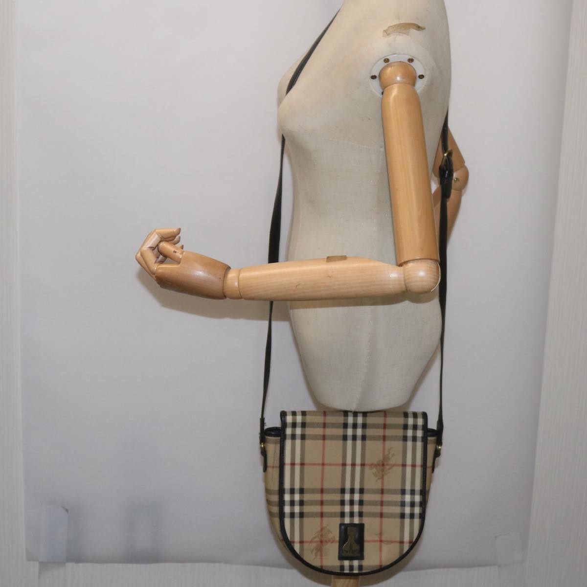 Burberrys Nova Check Shoulder Bag PVC Beige Auth yk11243