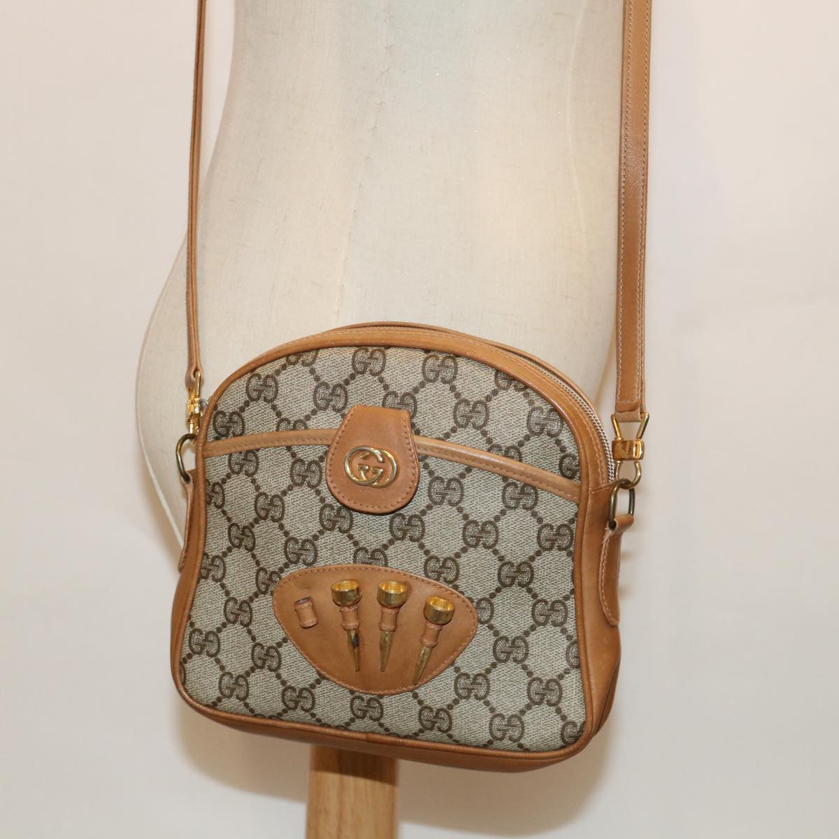 GUCCI GG Supreme Shoulder Bag PVC Beige Auth yk11326