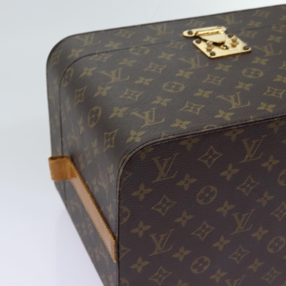 LOUIS VUITTON Monogram Train Case Jewelry Box M23820 LV Auth yk11385