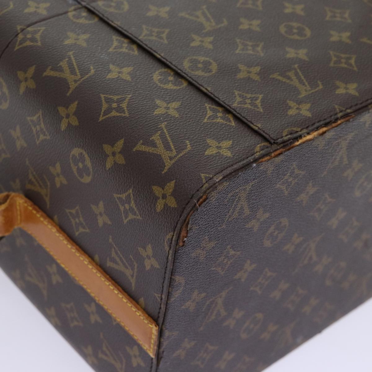 LOUIS VUITTON Monogram Train Case Jewelry Box M23820 LV Auth yk11385