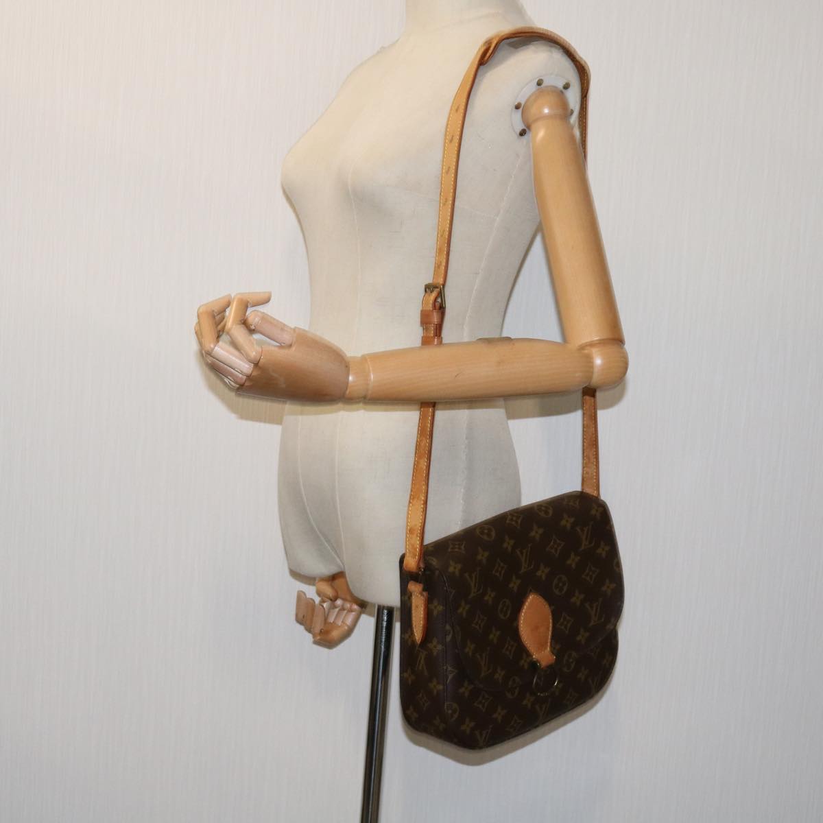 LOUIS VUITTON Monogram Saint Cloud GM Shoulder Bag M51242 LV Auth yk11400