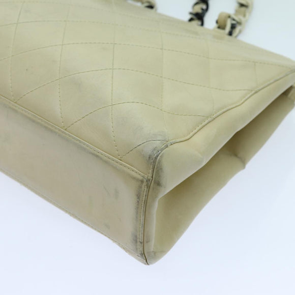 CHANEL Matelasse Chain Tote Bag Leather Beige CC Auth yk11588