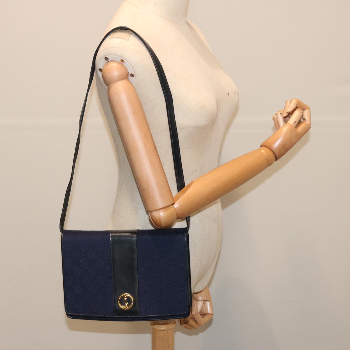 GUCCI GG Canvas Shoulder Bag Navy Black Auth yk11772