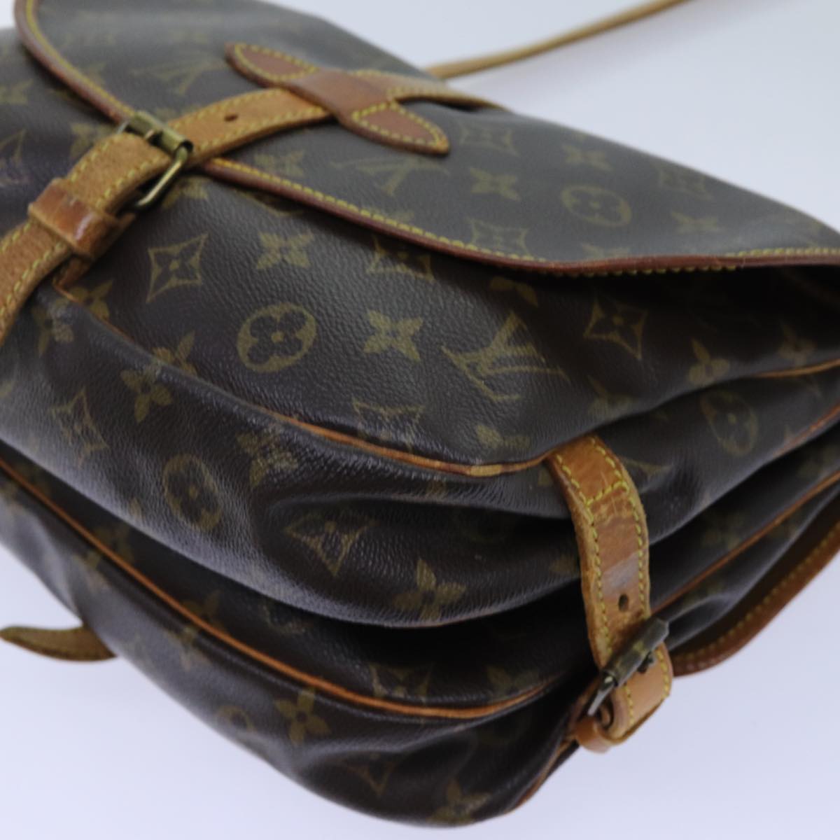 LOUIS VUITTON Monogram Saumur 30 Shoulder Bag M42256 LV Auth yk11804