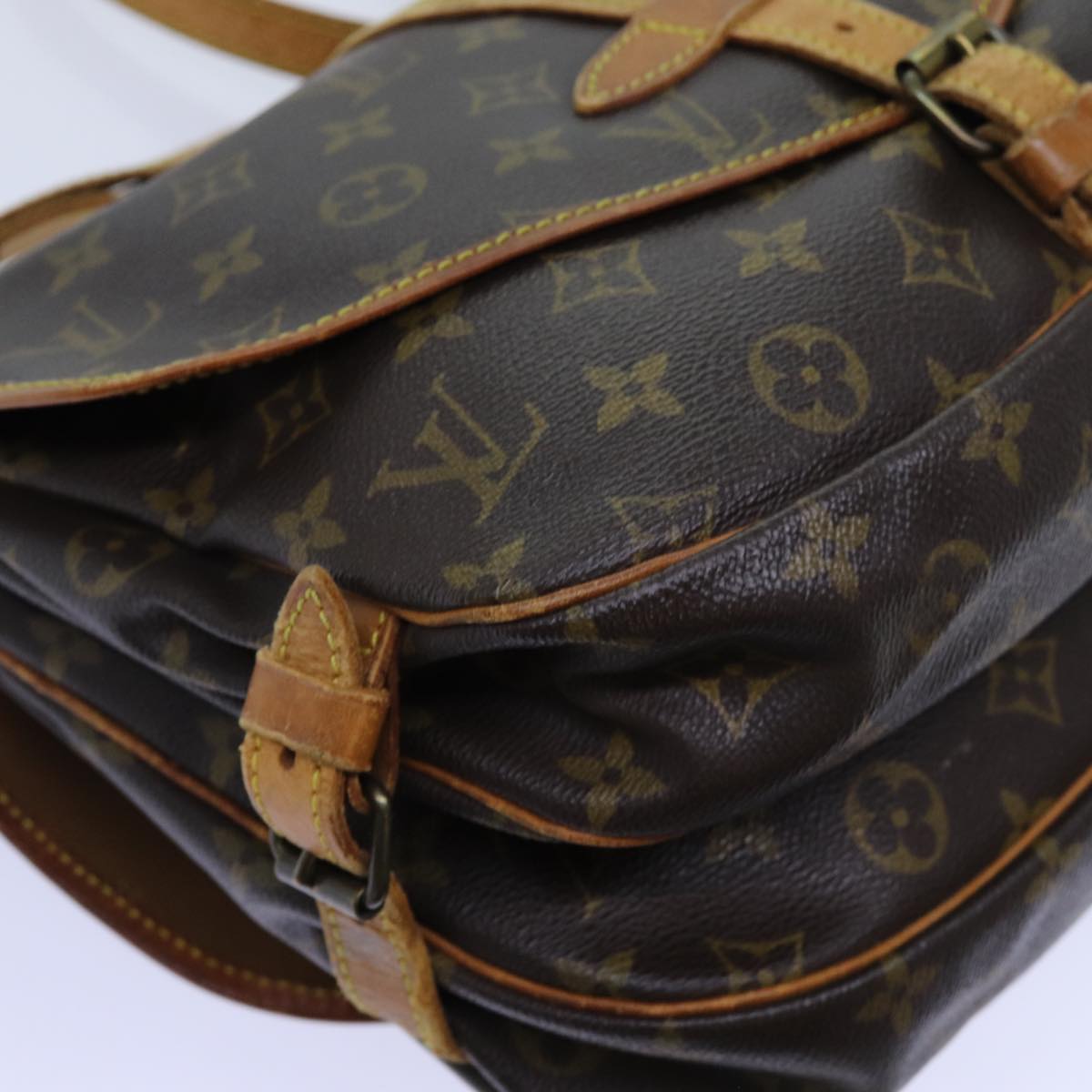 LOUIS VUITTON Monogram Saumur 30 Shoulder Bag M42256 LV Auth yk11804