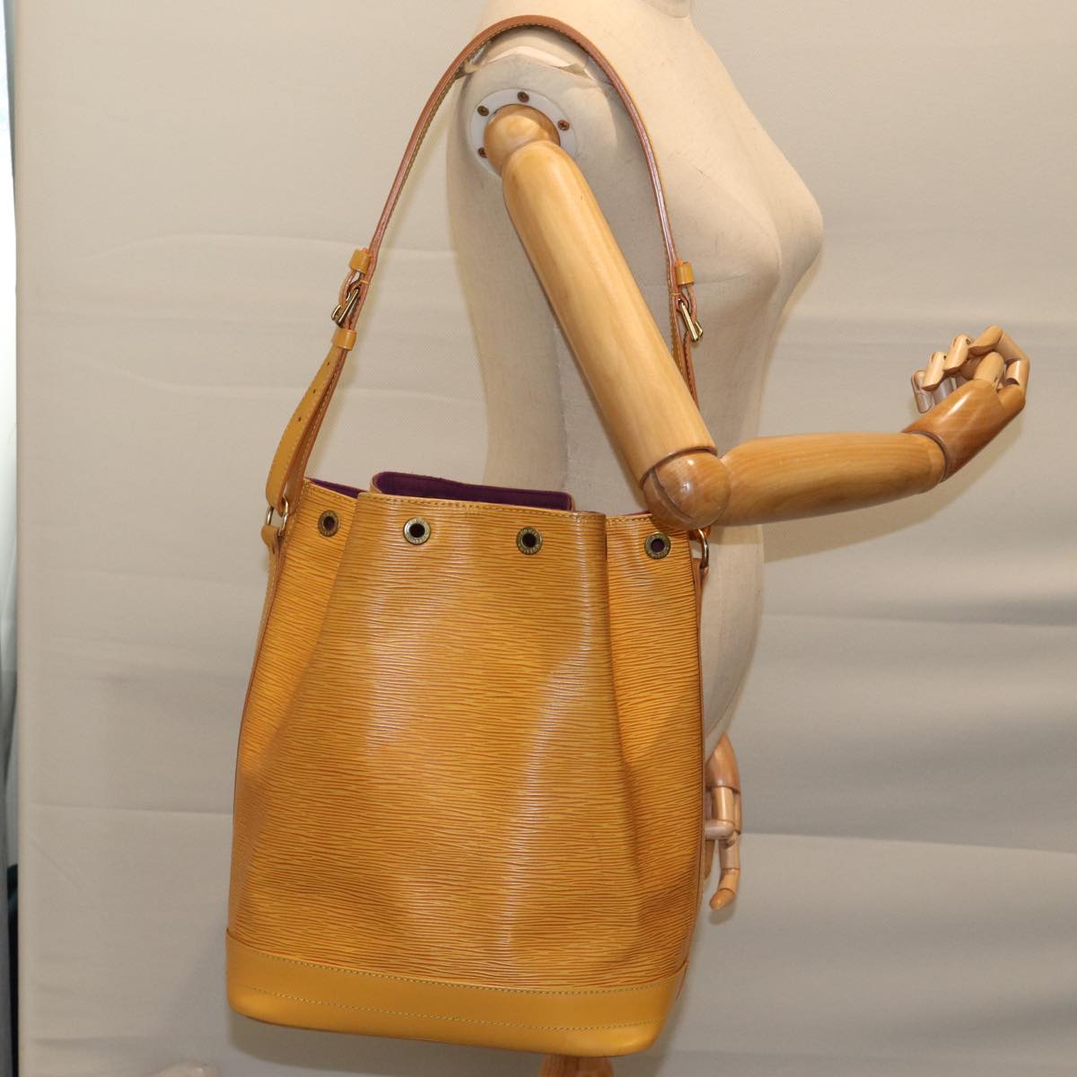 LOUIS VUITTON Epi Noe Shoulder Bag Tassili Yellow M44009 LV Auth yk11888