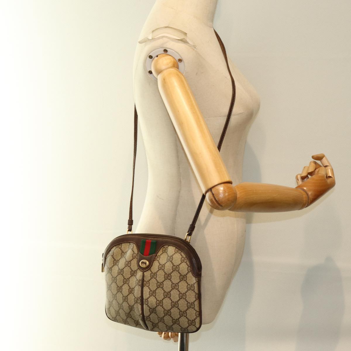 GUCCI GG Supreme Web Sherry Line Shoulder Bag PVC Beige 904 02 047 Auth yk12073