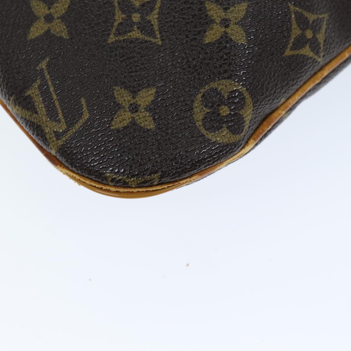 LOUIS VUITTON Monogram Pochette Bosphore Shoulder Bag M40044 LV Auth yk12100