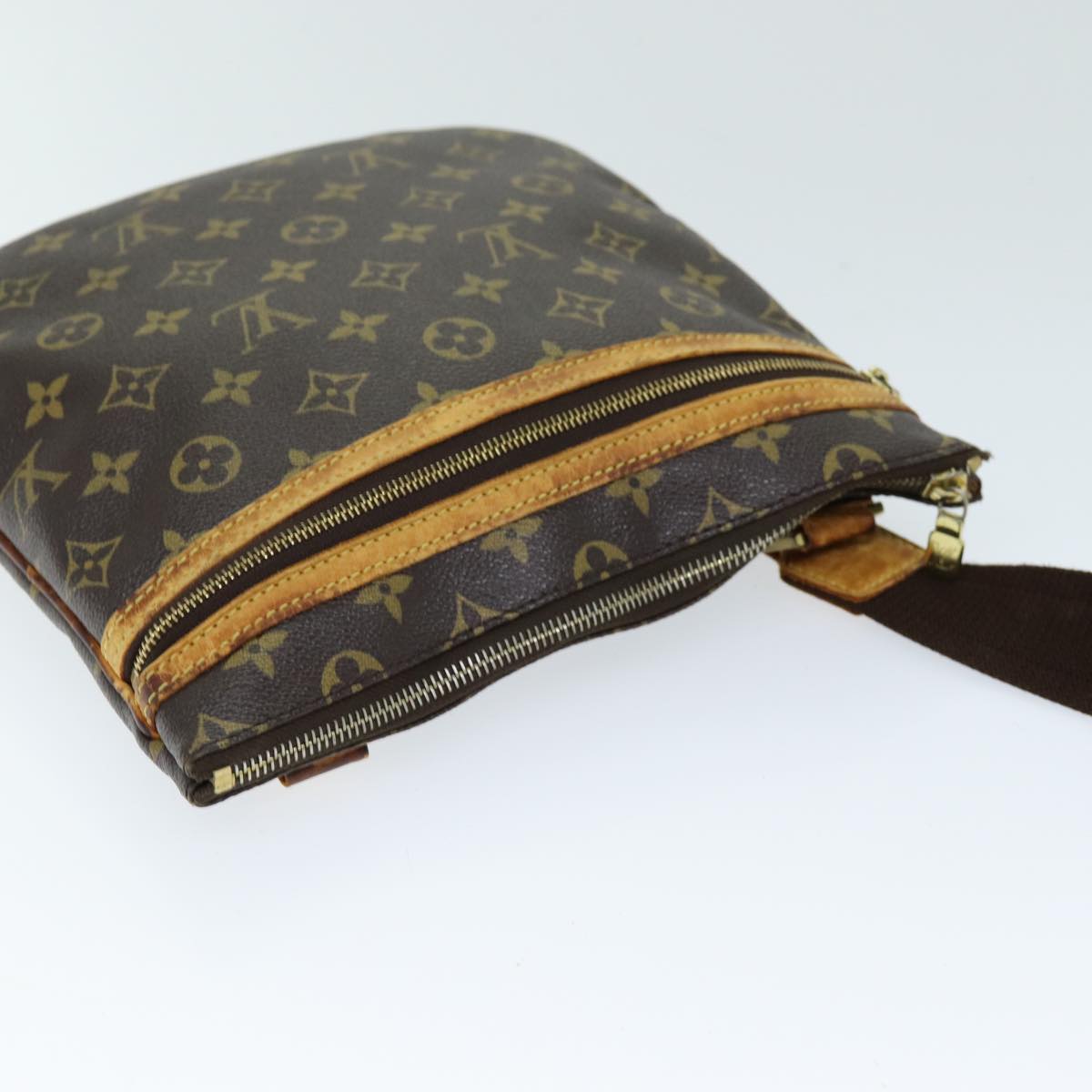 LOUIS VUITTON Monogram Pochette Bosphore Shoulder Bag M40044 LV Auth yk12100