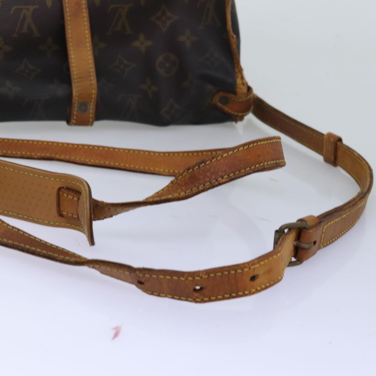 LOUIS VUITTON Monogram Saumur 30 Shoulder Bag M42256 LV Auth yk12135