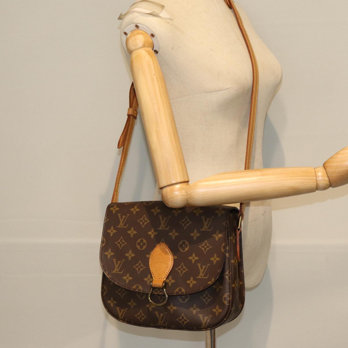 LOUIS VUITTON Monogram Saint Cloud GM Shoulder Bag M51242 LV Auth yk12294