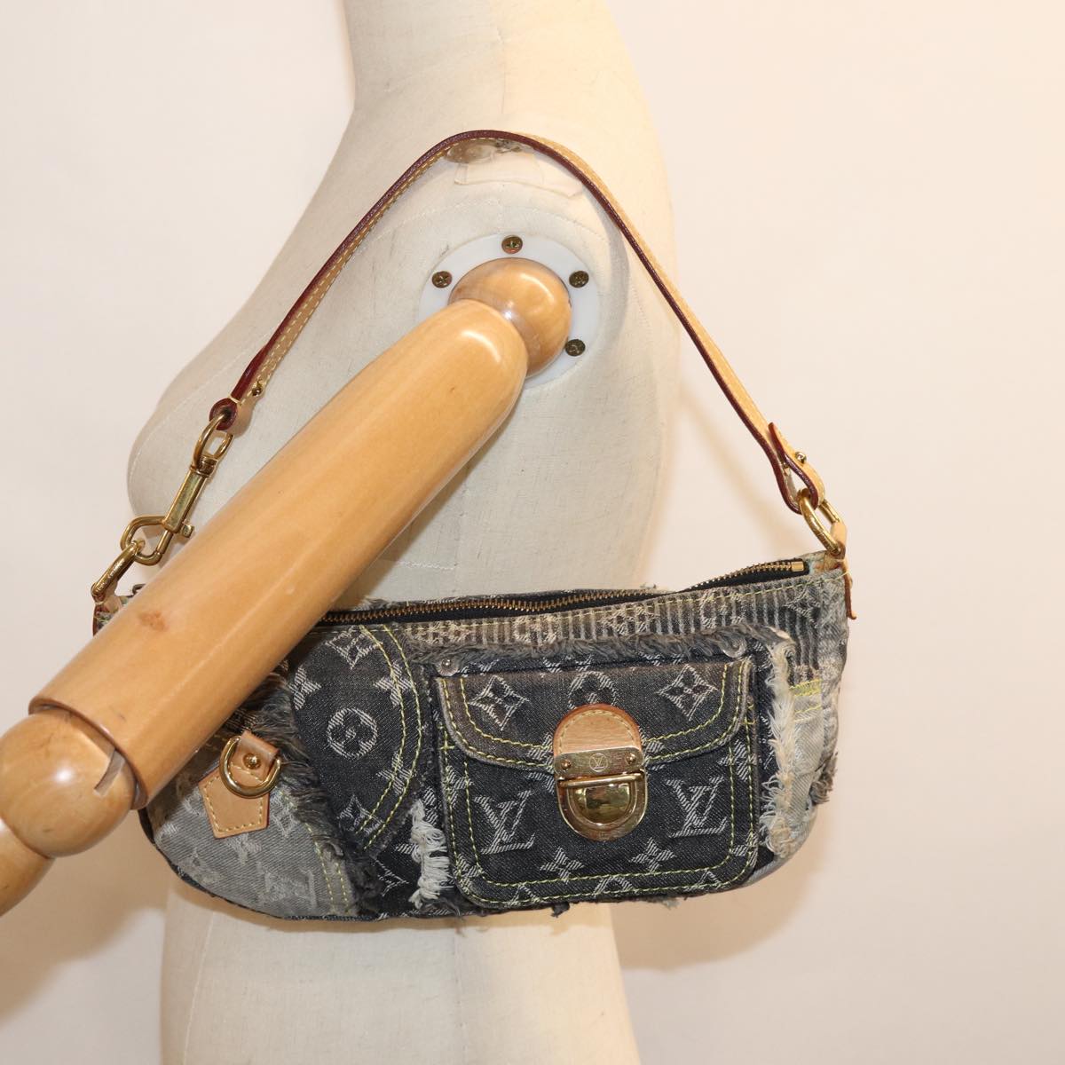 LOUIS VUITTON Monogram Denim Patchwork Shoulder Bag Gray M95383 LV Auth yk12296A