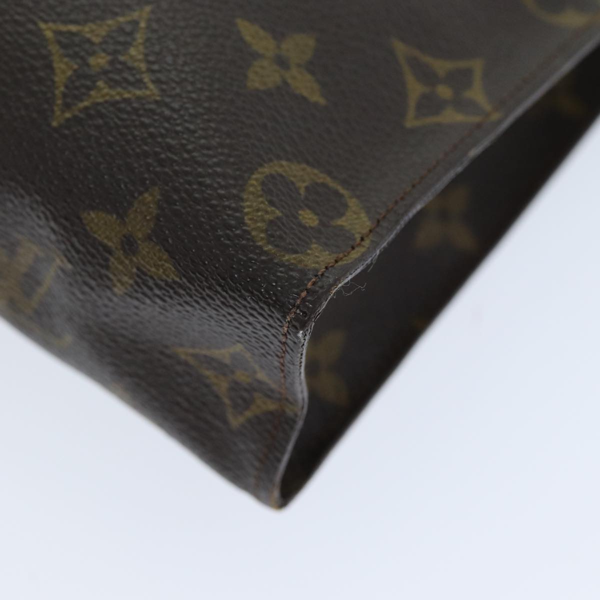 LOUIS VUITTON Monogram Poche Toilette 26 Pouch M47542 LV Auth yk12361