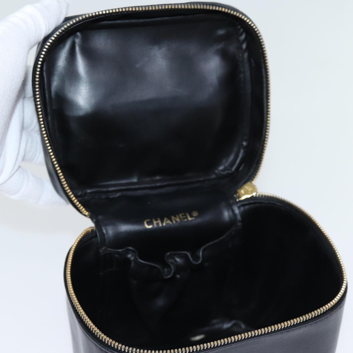 CHANEL Bicolole Vanity Cosmetic Pouch Leather Black CC Auth yk12444