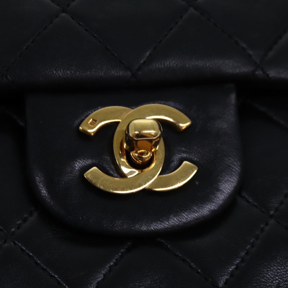 CHANEL Matelasse Turn Lock Chain Shoulder Bag Lamb Skin Black CC Auth yk12470A