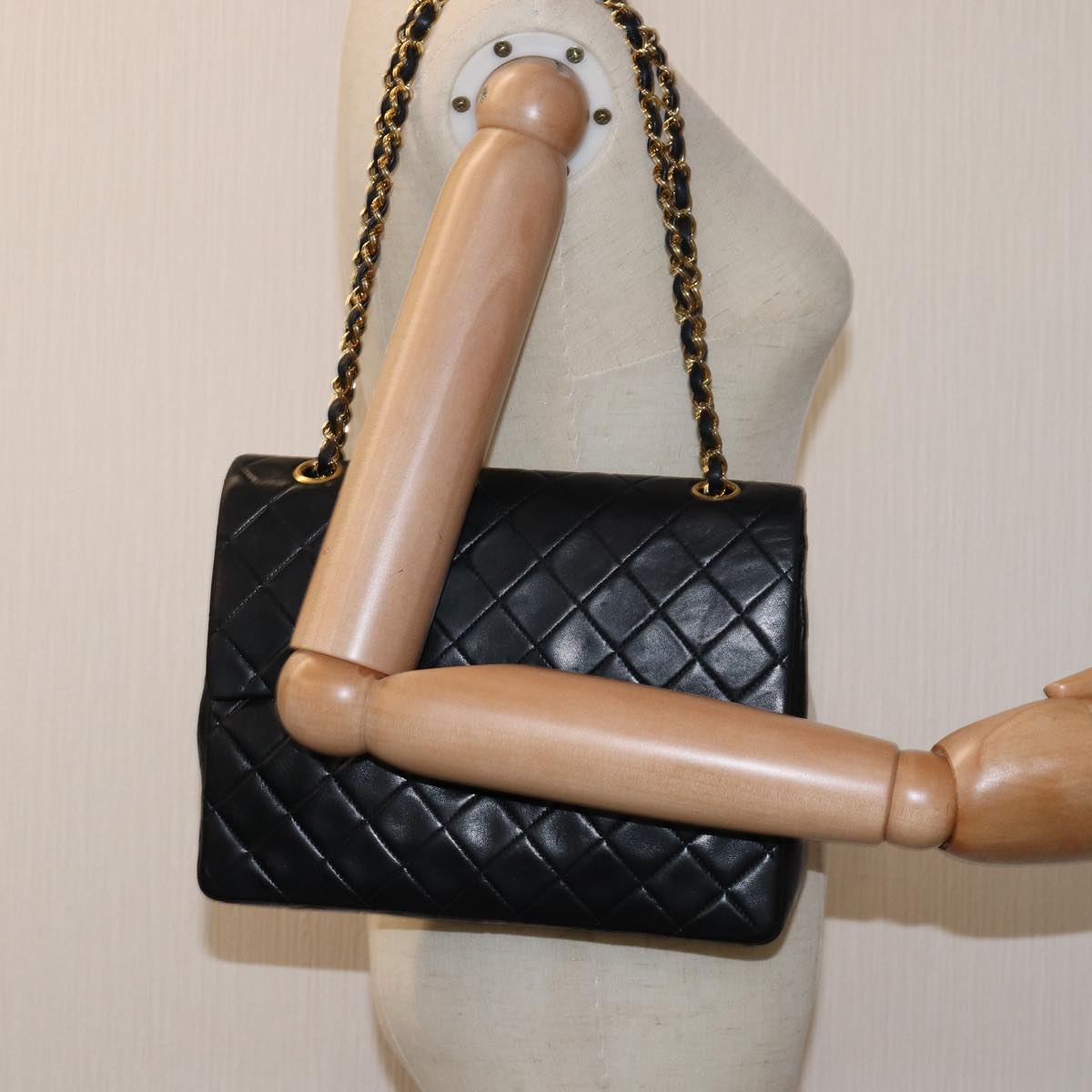 CHANEL Matelasse Turn Lock Chain Shoulder Bag Lamb Skin Black CC Auth yk12470A