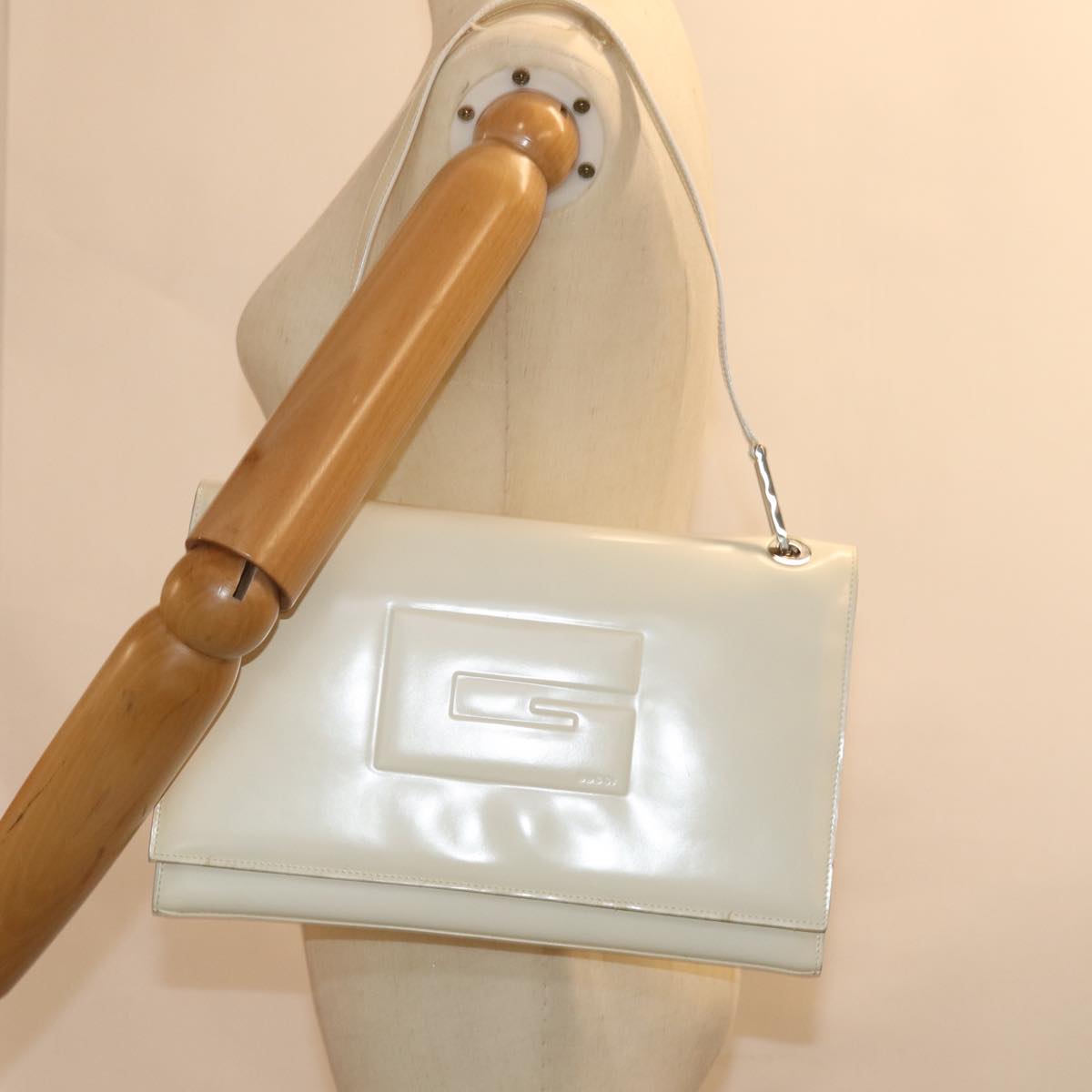 GUCCI Shoulder Bag Enamel White Auth yk12684