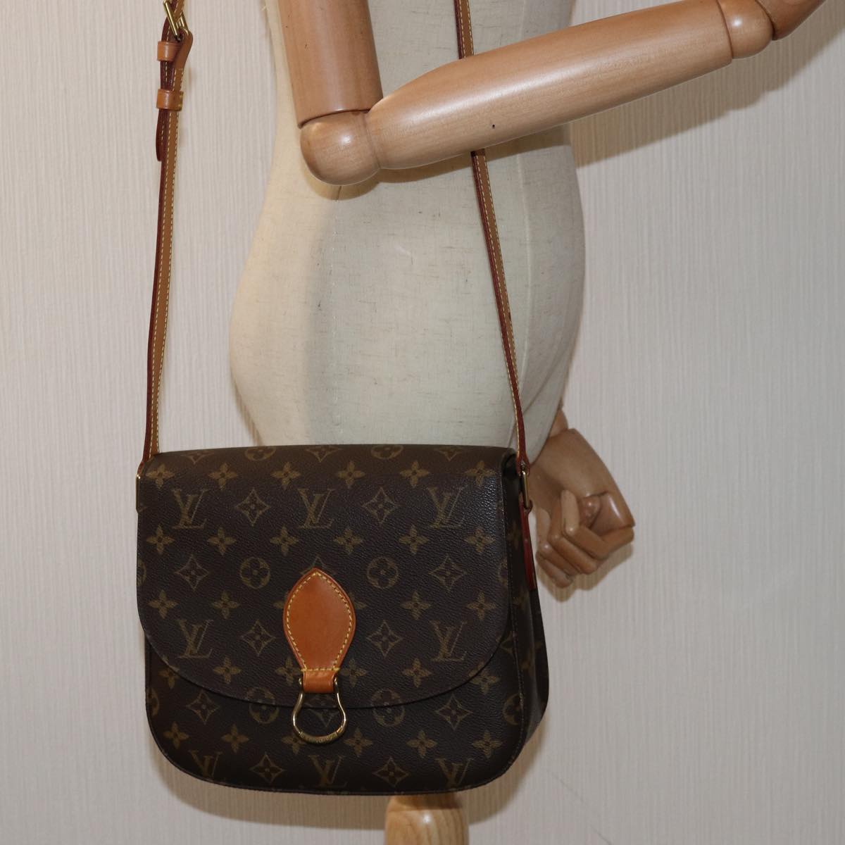 LOUIS VUITTON Monogram Saint Cloud GM Shoulder Bag M51242 LV Auth yk12708