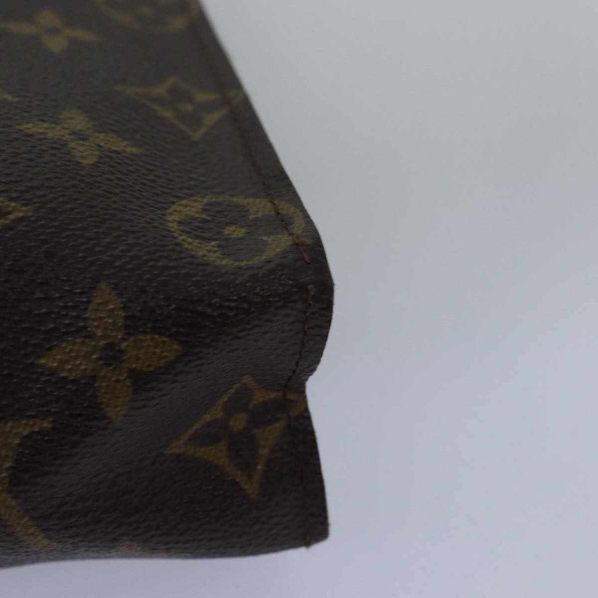 LOUIS VUITTON Monogram Poche Toilette 26 Pouch M47542 LV Auth yk12764