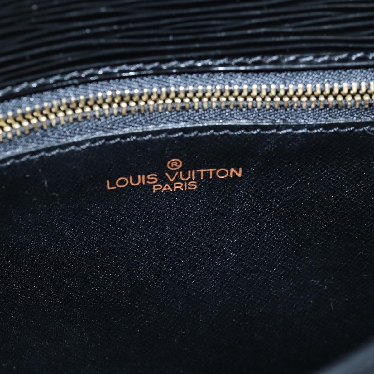 LOUIS VUITTON Epi Saint Cloud GM Shoulder Bag Black Noir M52192 LV Auth yk12765