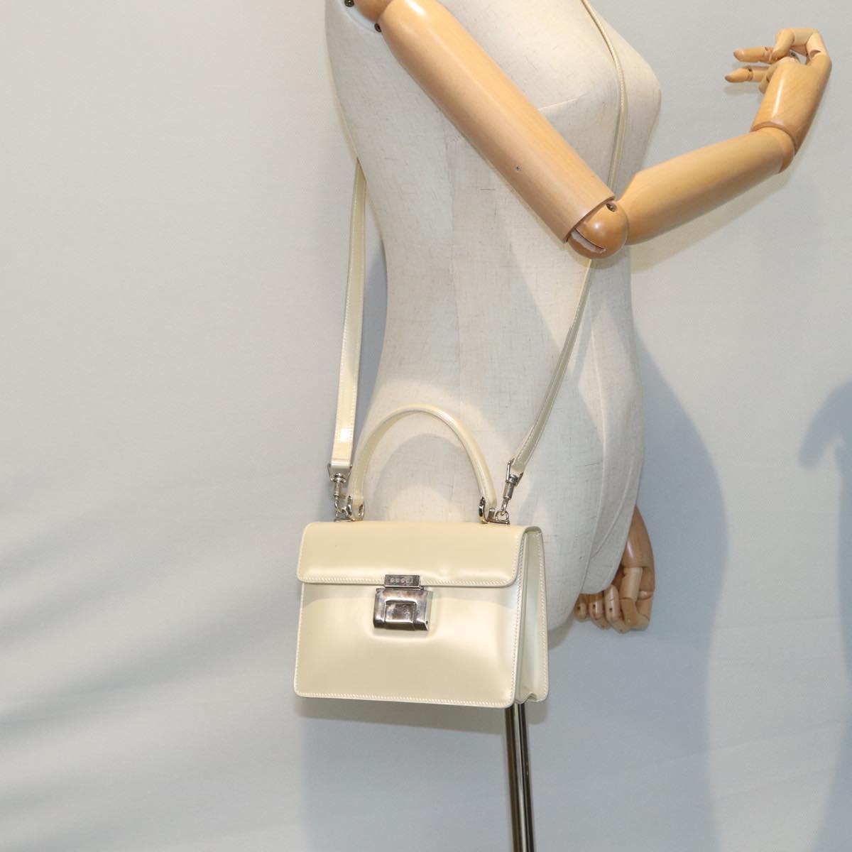 GUCCI Hand Bag Enamel 2way Beige Auth yk12770