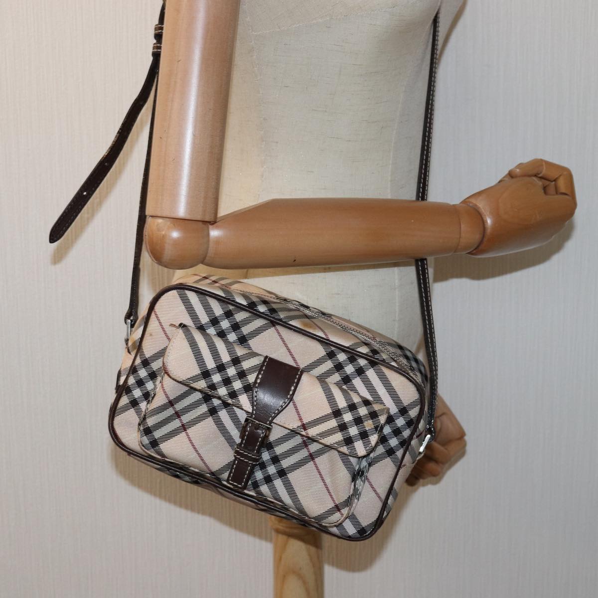 BURBERRY Nova Check Blue Label Shoulder Bag polyester Beige Auth yk12803