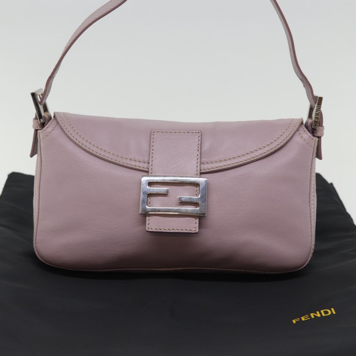 FENDI Mamma Baguette Shoulder Bag Leather Pink Auth yk12859A