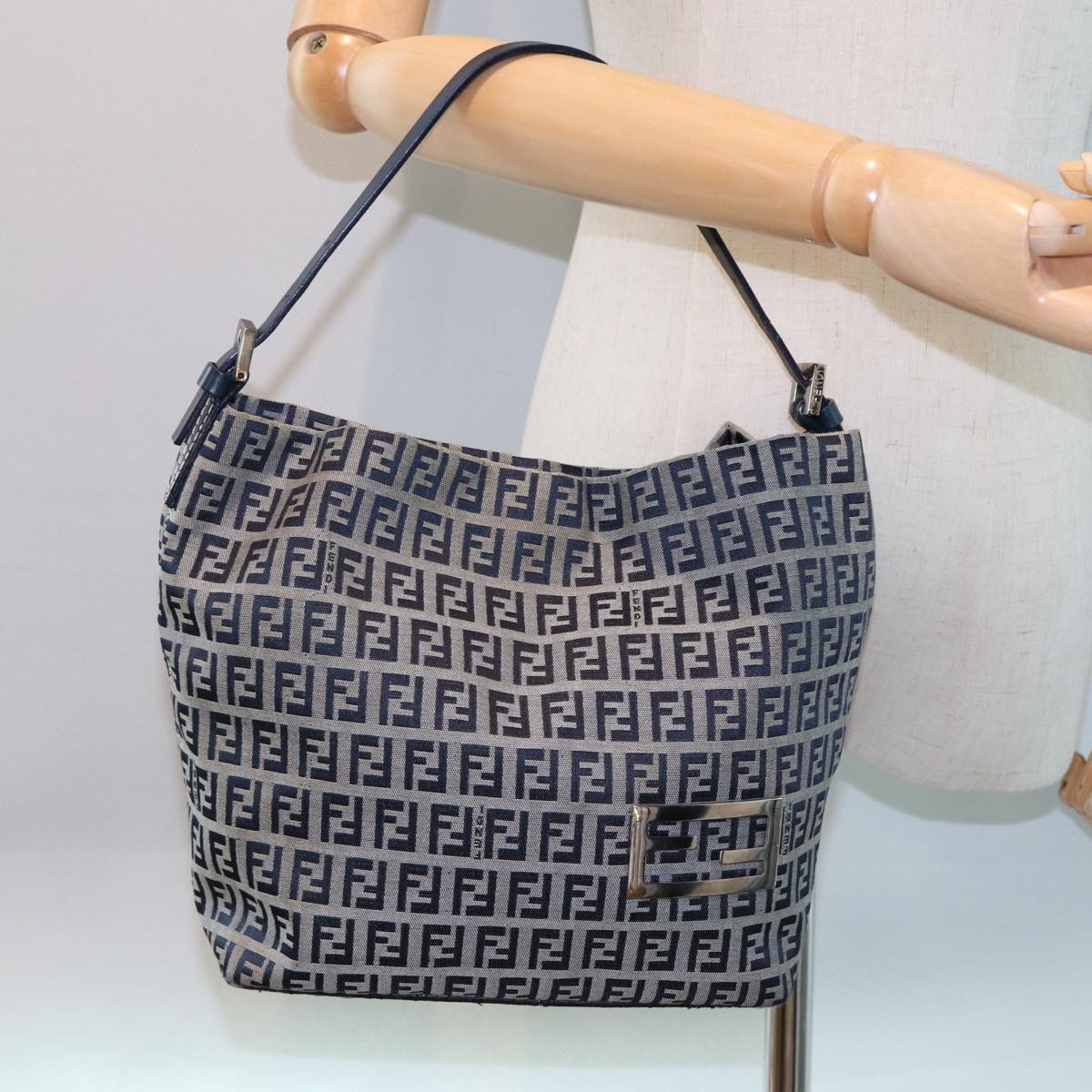 FENDI Zucchino Canvas Hand Bag Navy Auth yk12887